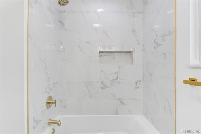 27740 Bohnhoff Street, Roseville, MI 48066