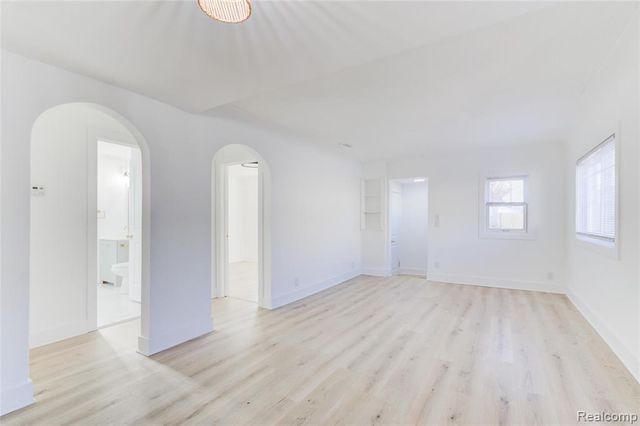 27740 Bohnhoff Street, Roseville, MI 48066