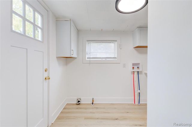 27740 Bohnhoff Street, Roseville, MI 48066