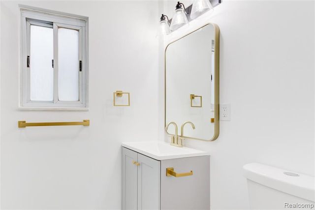 27740 Bohnhoff Street, Roseville, MI 48066