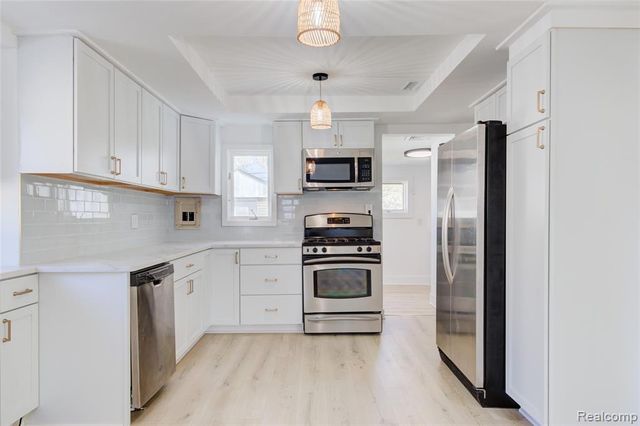 27740 Bohnhoff Street, Roseville, MI 48066