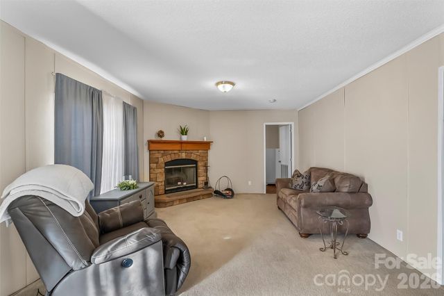 5013 Angelina Drive, Dallas, NC 28034