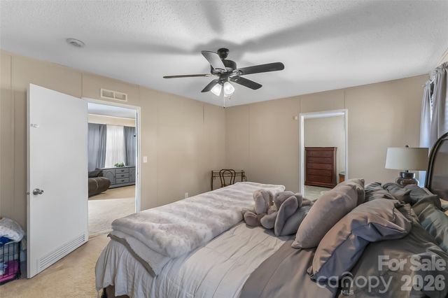 5013 Angelina Drive, Dallas, NC 28034