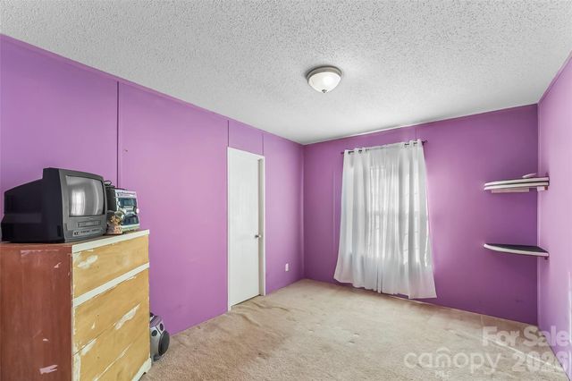 5013 Angelina Drive, Dallas, NC 28034