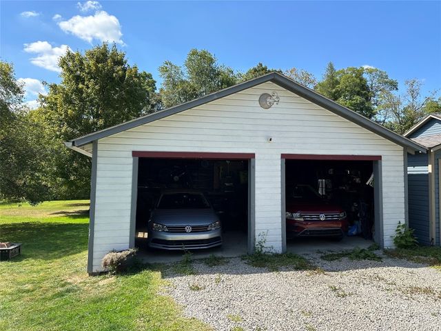 10223 LIBERTY Street Ext, Meadville, PA 16335