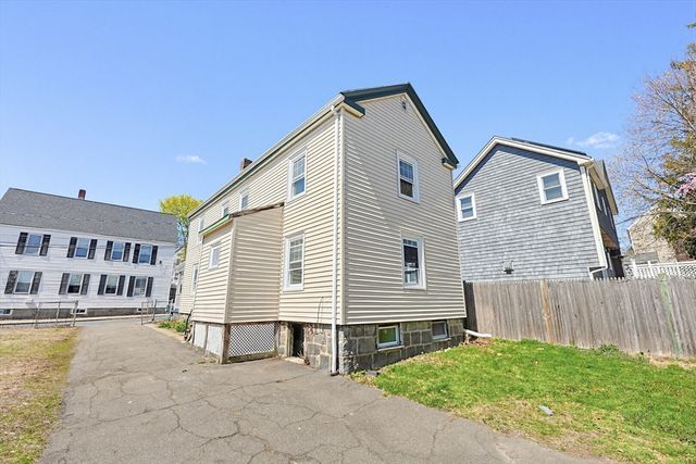 16 Patterson St, Boston, MA 02124