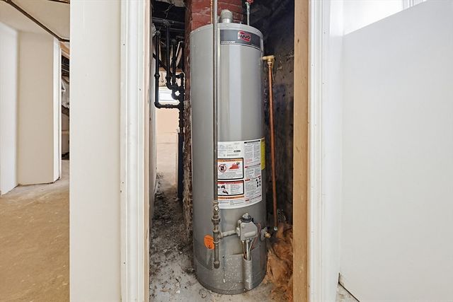 16 Patterson St, Boston, MA 02124