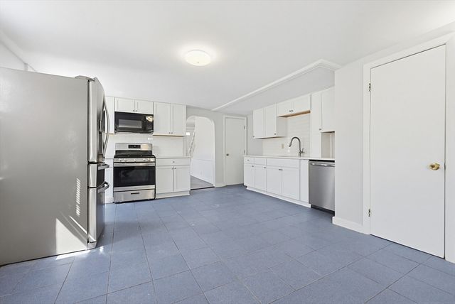 16 Patterson St, Boston, MA 02124