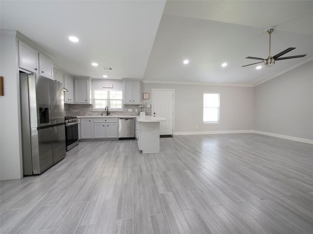 13103 Wilde Glen Lane, Houston, TX 77072