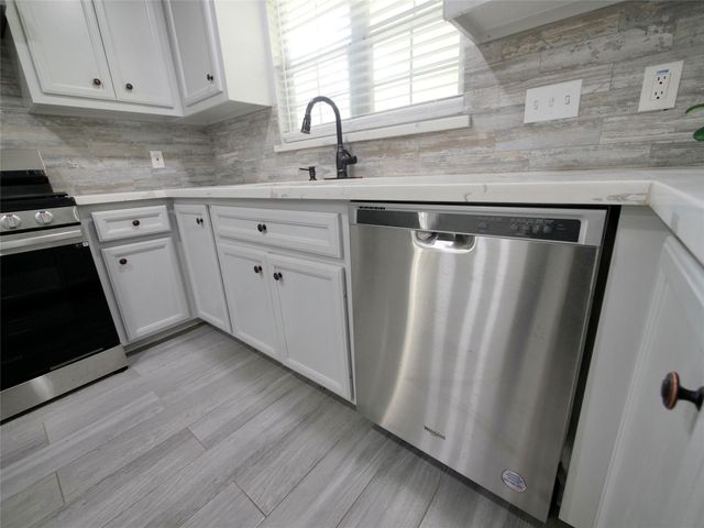 13103 Wilde Glen Lane, Houston, TX 77072