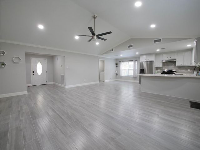 13103 Wilde Glen Lane, Houston, TX 77072