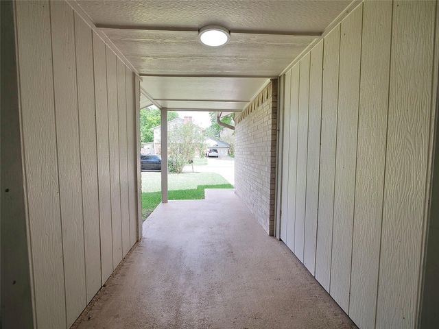 13103 Wilde Glen Lane, Houston, TX 77072