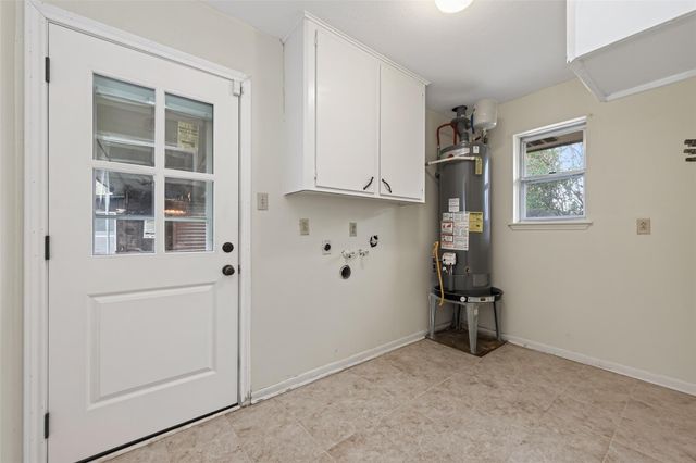 19515 Lockridge Drive, Spring, TX 77373