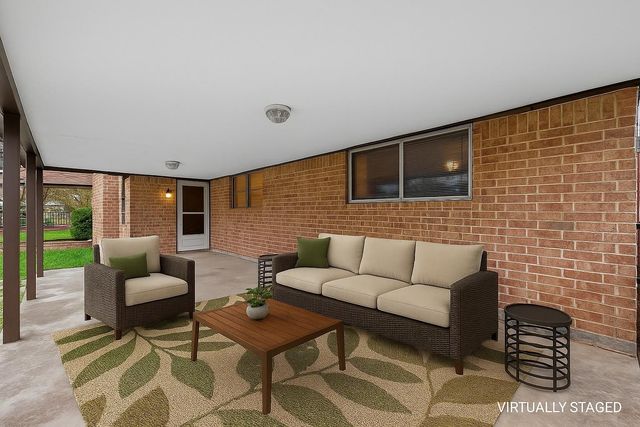 19515 Lockridge Drive, Spring, TX 77373