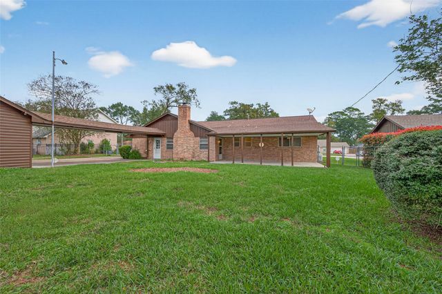 19515 Lockridge Drive, Spring, TX 77373