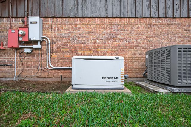 19515 Lockridge Drive, Spring, TX 77373