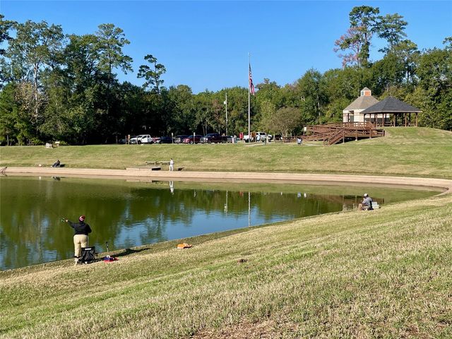 19515 Lockridge Drive, Spring, TX 77373