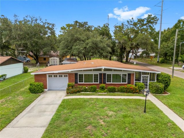 3622 E LAMBRIGHT STREET, Tampa, FL 33610