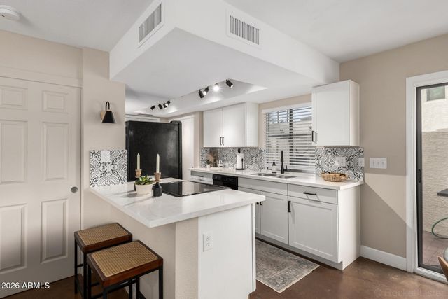 7640 N DREAMY DRAW Drive 3, Phoenix, AZ 85020