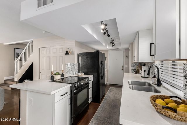 7640 N DREAMY DRAW Drive 3, Phoenix, AZ 85020