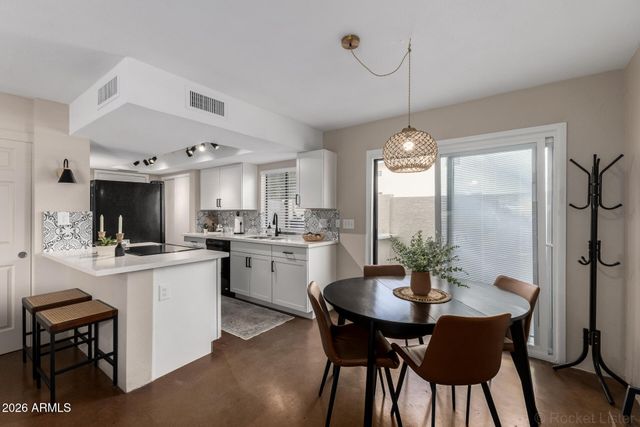 7640 N DREAMY DRAW Drive 3, Phoenix, AZ 85020