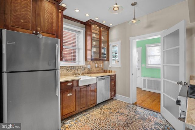 2410 S CAMAC ST, Philadelphia, PA 19148