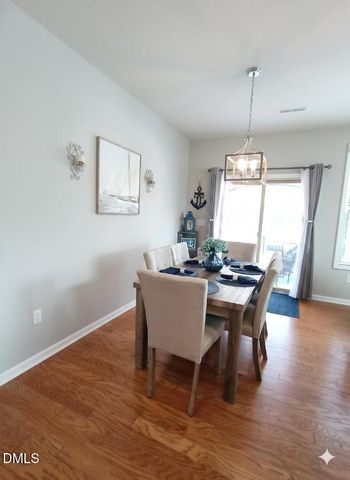 7816 Honeysuckle Bend Drive 724, Raleigh, NC 27616