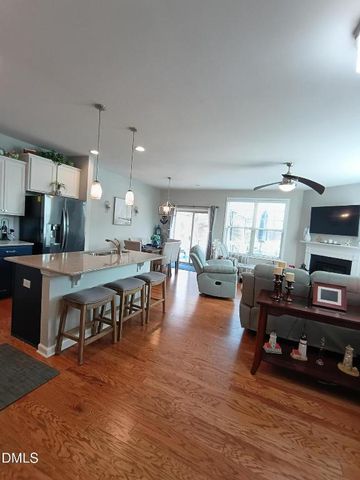 7816 Honeysuckle Bend Drive 724, Raleigh, NC 27616