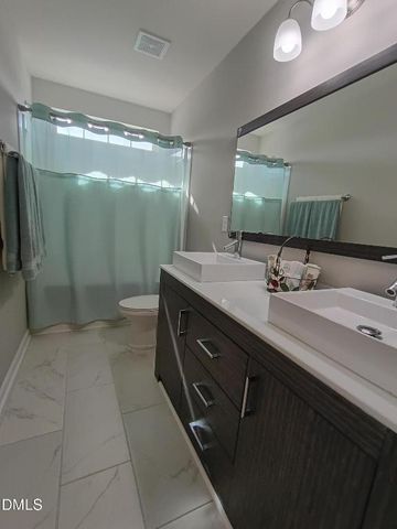 7816 Honeysuckle Bend Drive 724, Raleigh, NC 27616