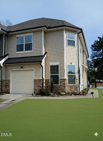 7816 Honeysuckle Bend Drive 724, Raleigh, NC 27616