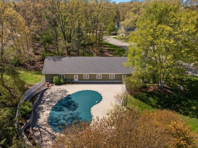 361 Scouts Hill, Holland, MI 49424