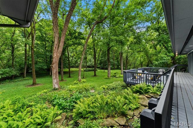 109 N Ballas Road B, Kirkwood, MO 63122