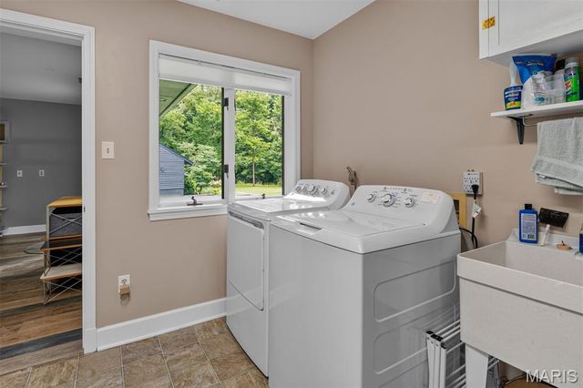 109 N Ballas Road B, Kirkwood, MO 63122