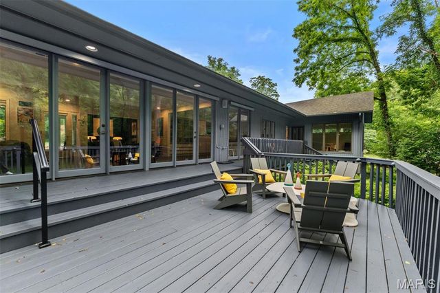 109 N Ballas Road B, Kirkwood, MO 63122