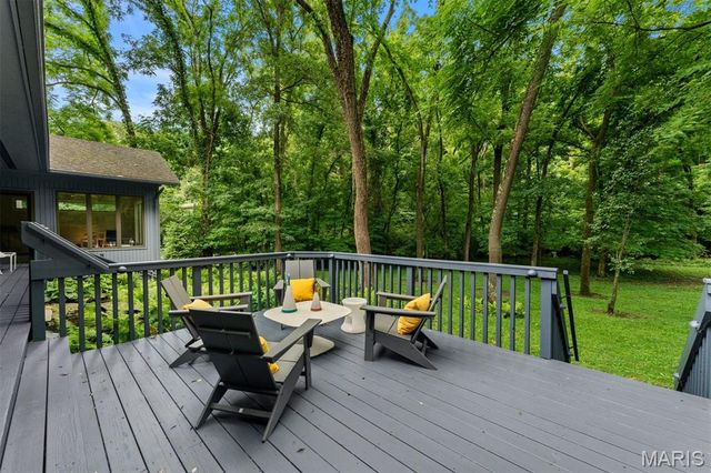 109 N Ballas Road B, Kirkwood, MO 63122