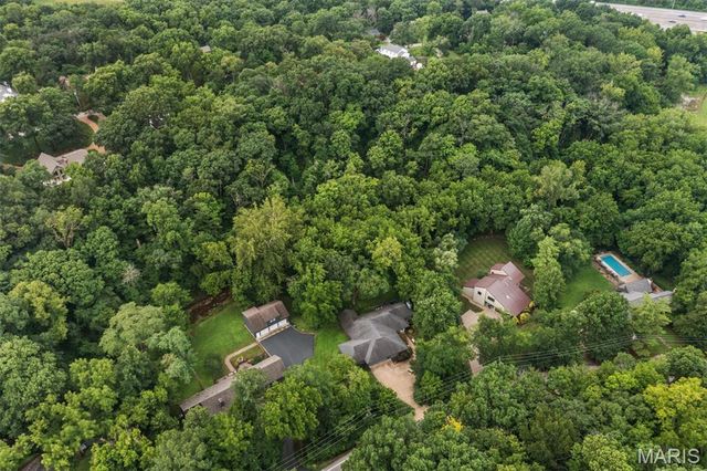 109 N Ballas Road B, Kirkwood, MO 63122