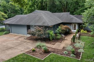 109 N Ballas Road B, Kirkwood, MO 63122