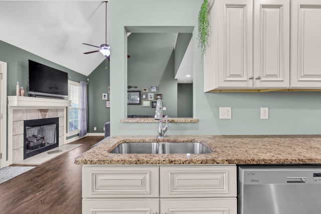 1037 Quiver Ln, Clarksville, TN 37043