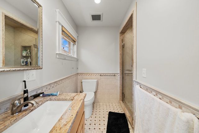 57 Lawton 2, Brookline, MA 02446