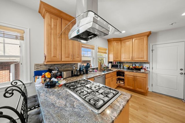 57 Lawton 2, Brookline, MA 02446