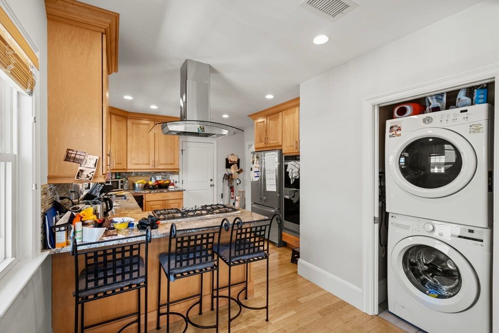 57 Lawton 2, Brookline, MA 02446