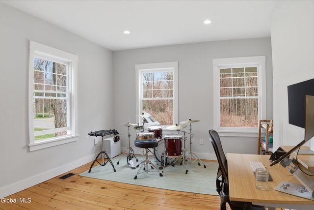 143 Meadowbrook Road, Saratoga Springs, NY 12866