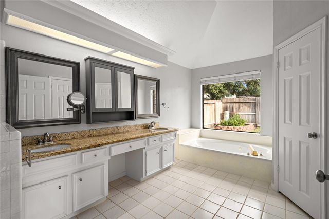 16106 Ridge Park Drive, Houston, TX 77095