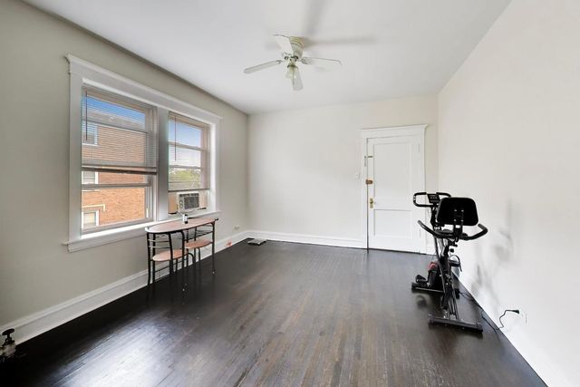 4822 W Hutchinson Street 9B, Chicago, IL 60641