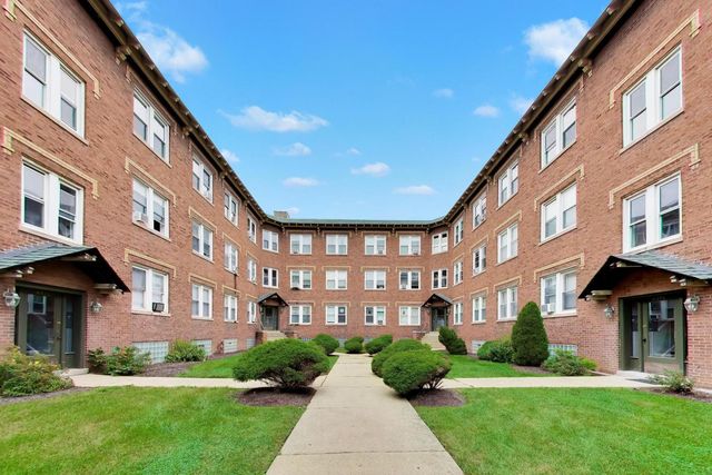 4822 W Hutchinson Street 9B, Chicago, IL 60641