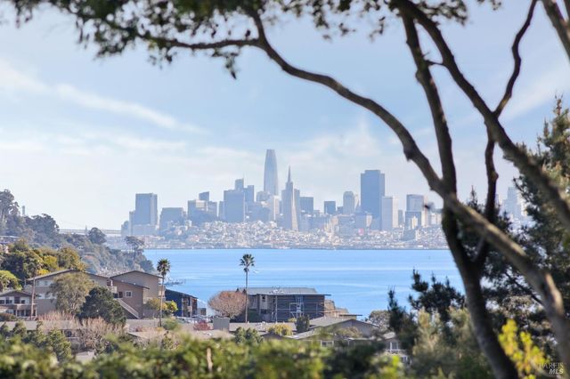 31 Via Los Altos, Tiburon, CA 94920