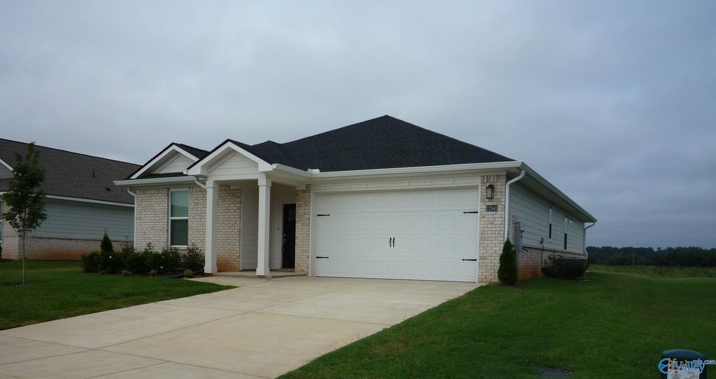 12541 Buck Road, Athens, AL 35613