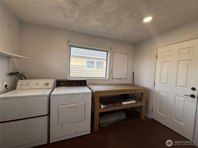 409 E Lopez Avenue, Port Angeles, WA 98362