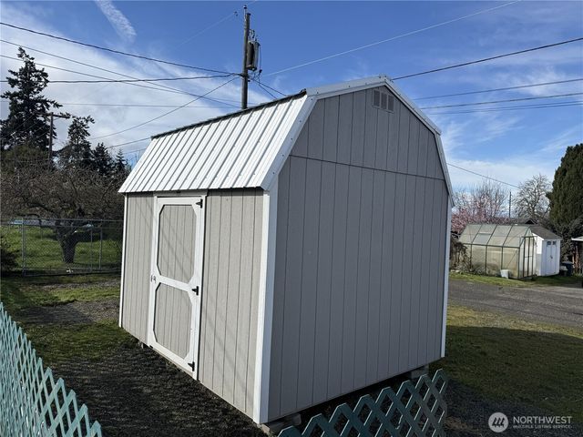 409 E Lopez Avenue, Port Angeles, WA 98362