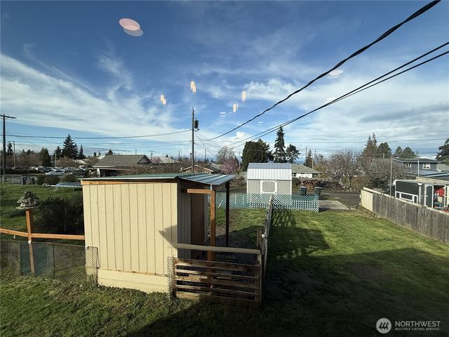 409 E Lopez Avenue, Port Angeles, WA 98362